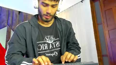 Snapshot of francobanderas1 chatting on July 2, 2026, 2:44 am FRANCO online show from July 2, 2026, 2:44 am