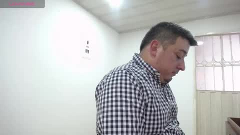 Snapshot of francoisroy chatting on April 30, 2026, 9:19 pm Juan online show from April 30, 2026, 9:19 pm