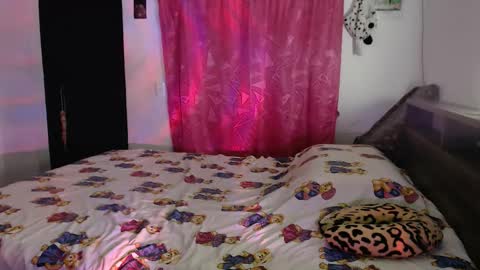 franfinee online show from November 5, 2025, 2:33 am