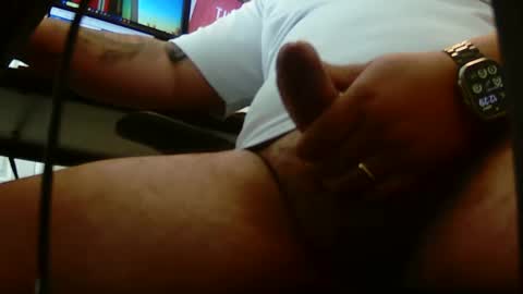 Snapshot of frank1107 chatting on September 8, 2025, 4:28 pm Frank online show from September 8, 2025, 4:28 pm