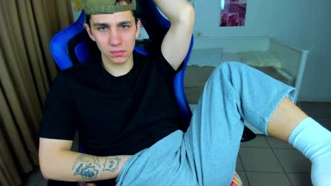 Frank online show from April 7, 2026, 4:24 am