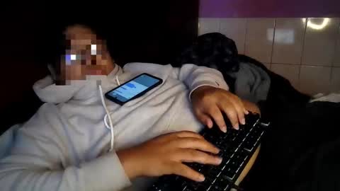 Snapshot of frank_nishi chatting on December 17, 2024, 12:23 am frank_nishi online show from December 17, 2024, 12:23 am