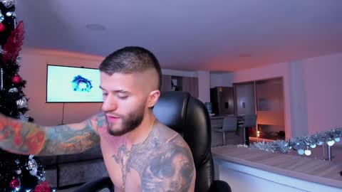 Snapshot of frankfarrellx chatting on December 9, 2024, 7:17 am Frank Farrell. Hey remember to give me a thumbs up Ty online show from December 9, 2024, 7:17 am