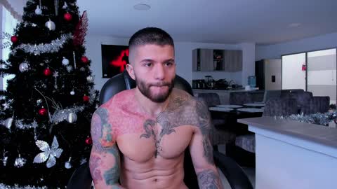Snapshot of frankfarrellx chatting on December 28, 2024, 3:15 pm Frank Farrell. Hey remember to give me a thumbs up Ty online show from December 28, 2024, 3:15 pm