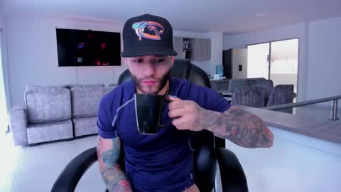 Snapshot of frankfarrellx chatting on February 15, 2025, 4:34 pm Frank Farrell. Hey remember to give me a thumbs up Ty online show from February 15, 2025, 4:34 pm