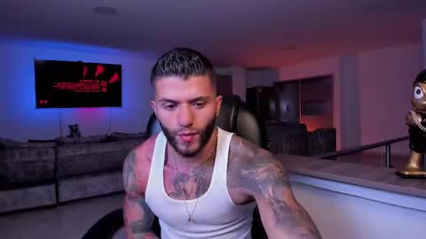 Snapshot of frankfarrellx chatting on March 11, 2025, 4:54 am Frank Farrell. Hey remember to give me a thumbs up Ty online show from March 11, 2025, 4:54 am