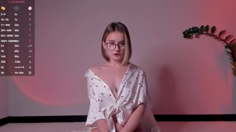 Snapshot of frannpalmer chatting on December 3, 2025, 5:55 pm Frann online show from December 3, 2025, 5:55 pm