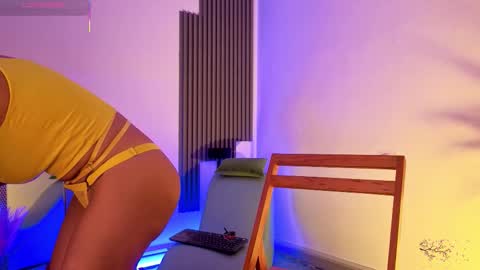 Fransheska online show from March 5, 2026, 12:12 pm