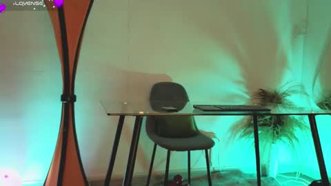 Fransheska online show from April 8, 2026, 12:05 pm