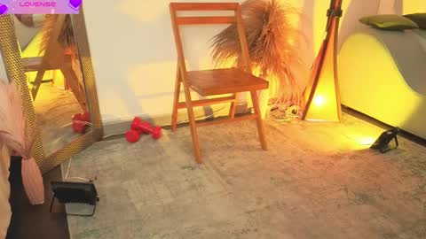 Fransheska online show from May 19, 2026, 11:38 am