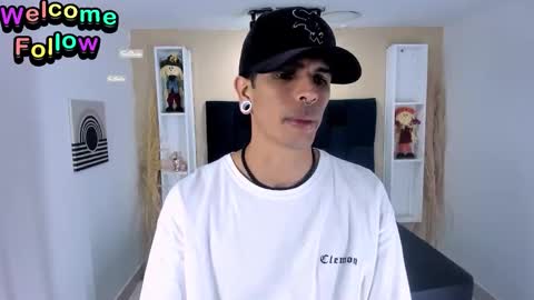 Franvill trato online show from October 10, 2025, 7:46 pm