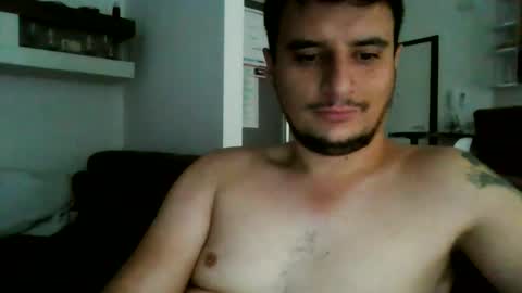 Snapshot of fraromeo2 chatting on October 17, 2025, 8:28 am fraromeo2 online show from October 17, 2025, 8:28 am