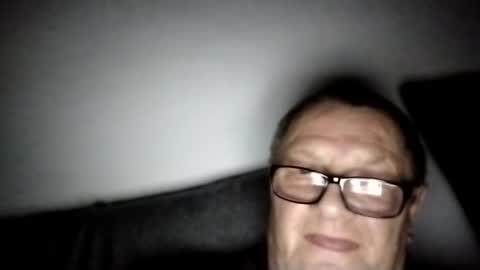 Snapshot of frauenfeind1 chatting on December 24, 2024, 7:28 am Wolfi online show from December 24, 2024, 7:28 am