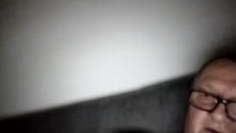 Snapshot of frauenfeind1 chatting on January 17, 2025, 2:28 pm Wolfi online show from January 17, 2025, 2:28 pm