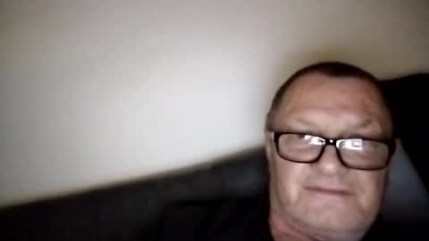 Snapshot of frauenfeind1 chatting on January 28, 2025, 9:19 am Wolfi online show from January 28, 2025, 9:19 am