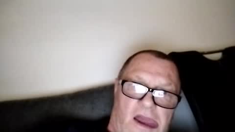 Snapshot of frauenfeind1 chatting on March 5, 2025, 10:22 am Wolfi online show from March 5, 2025, 10:22 am