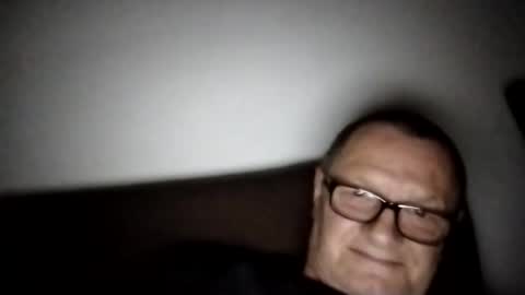 Snapshot of frauenfeind1 chatting on October 15, 2025, 6:46 am Wolfi online show from October 15, 2025, 6:46 am