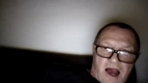 Snapshot of frauenfeind1 chatting on October 17, 2025, 12:41 pm Wolfi online show from October 17, 2025, 12:41 pm