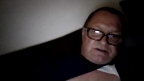 Snapshot of frauenfeind1 chatting on October 21, 2025, 2:07 pm Wolfi online show from October 21, 2025, 2:07 pm