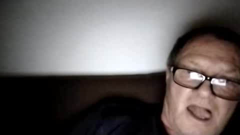 Snapshot of frauenfeind1 chatting on November 21, 2025, 9:19 am Wolfi online show from November 21, 2025, 9:19 am