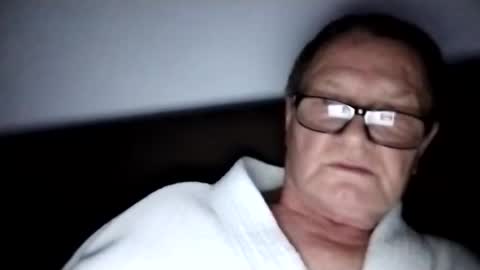 Wolfi online show from November 25, 2025, 5:24 pm