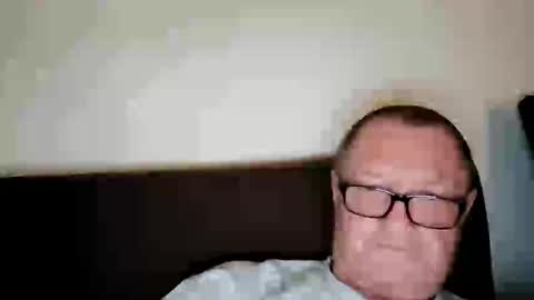 Snapshot of frauenfeind1 chatting on June 8, 2026, 5:30 am Wolfi online show from June 8, 2026, 5:30 am