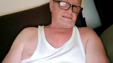 Snapshot of frauenfeind1 chatting on June 9, 2026, 6:47 am Wolfi online show from June 9, 2026, 6:47 am