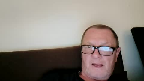 Snapshot of frauenfeind1 chatting on June 15, 2026, 5:53 am Wolfi online show from June 15, 2026, 5:53 am