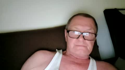 Snapshot of frauenfeind1 chatting on June 18, 2026, 12:31 pm Wolfi online show from June 18, 2026, 12:31 pm