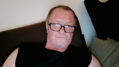 Snapshot of frauenfeind1 chatting on June 21, 2026, 5:54 am Wolfi online show from June 21, 2026, 5:54 am