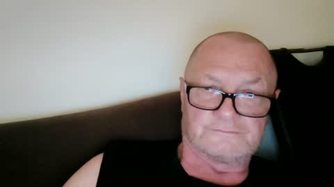Snapshot of frauenfeind1 chatting on June 23, 2026, 5:49 am Wolfi online show from June 23, 2026, 5:49 am