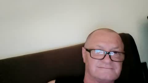 Snapshot of frauenfeind1 chatting on June 25, 2026, 6:07 am Wolfi online show from June 25, 2026, 6:07 am