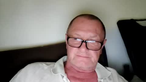 Snapshot of frauenfeind1 chatting on July 10, 2026, 12:41 pm Wolfi online show from July 10, 2026, 12:41 pm