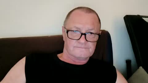 Snapshot of frauenfeind1 chatting on July 13, 2026, 6:05 am Wolfi online show from July 13, 2026, 6:05 am
