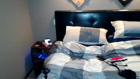 NextDoorNeighbor online show from January 15, 2026, 9:29 pm