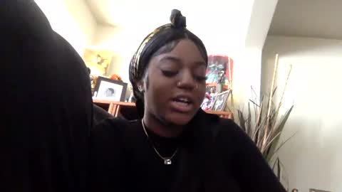 lexi online show from December 8, 2024, 8:15 pm