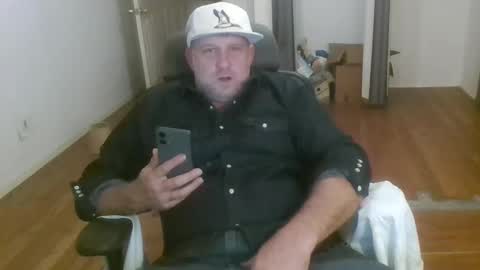 poundyouout1969 online show from November 25, 2025, 4:12 am