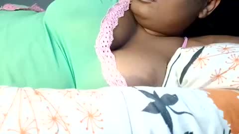 freaky08 online show from December 2, 2024, 7:05 pm