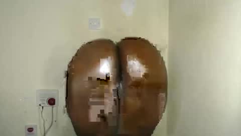 Snapshot of freaky_ass chatting on September 20, 2025, 3:18 am Berry online show from September 20, 2025, 3:18 am