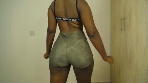 Snapshot of freaky_ass chatting on May 15, 2026, 9:55 pm Berry online show from May 15, 2026, 9:55 pm