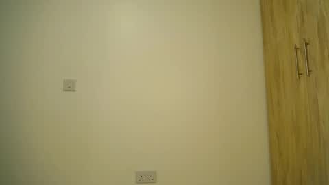 Snapshot of freaky_ass chatting on May 25, 2026, 12:05 am Berry online show from May 25, 2026, 12:05 am