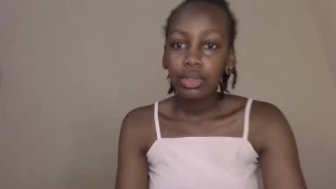 Snapshot of freaky_beauty chatting on May 9, 2026, 12:21 pm freaky_beauty online show from May 9, 2026, 12:21 pm
