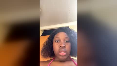Snapshot of freaky_blue chatting on July 6, 2026, 11:07 am Freaky Blue online show from July 6, 2026, 11:07 am