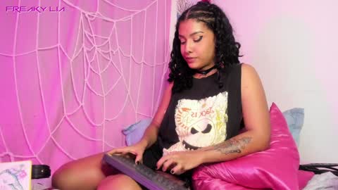 Snapshot of freaky_lia chatting on December 24, 2024, 1:38 am Lia Gomez online show from December 24, 2024, 1:38 am