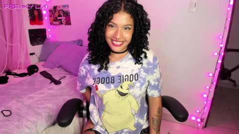 Snapshot of freaky_lia chatting on January 14, 2025, 1:15 am Lia Gomez online show from January 14, 2025, 1:15 am
