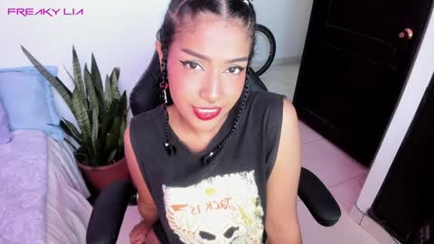 Snapshot of freaky_lia chatting on January 25, 2025, 10:39 pm Lia Gomez online show from January 25, 2025, 10:39 pm