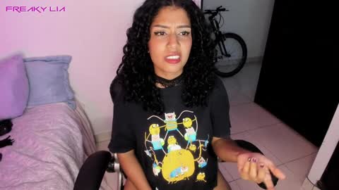 Snapshot of freaky_lia chatting on January 28, 2025, 11:07 pm Lia Gomez online show from January 28, 2025, 11:07 pm