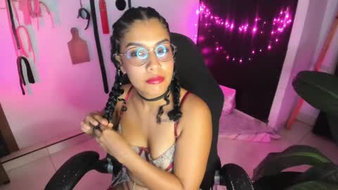 Snapshot of freaky_lia chatting on May 16, 2026, 2:19 am Lia Gomez online show from May 16, 2026, 2:19 am