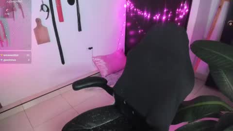 Snapshot of freaky_lia chatting on May 19, 2026, 1:56 am Lia Gomez online show from May 19, 2026, 1:56 am