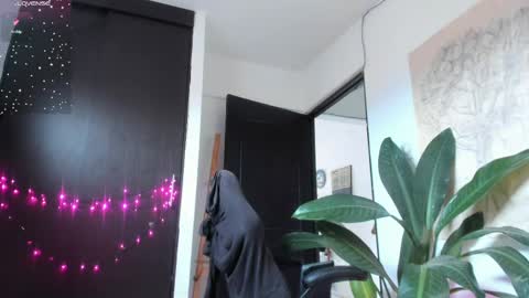 Snapshot of freaky_lia chatting on May 25, 2026, 2:34 pm Lia Gomez online show from May 25, 2026, 2:34 pm